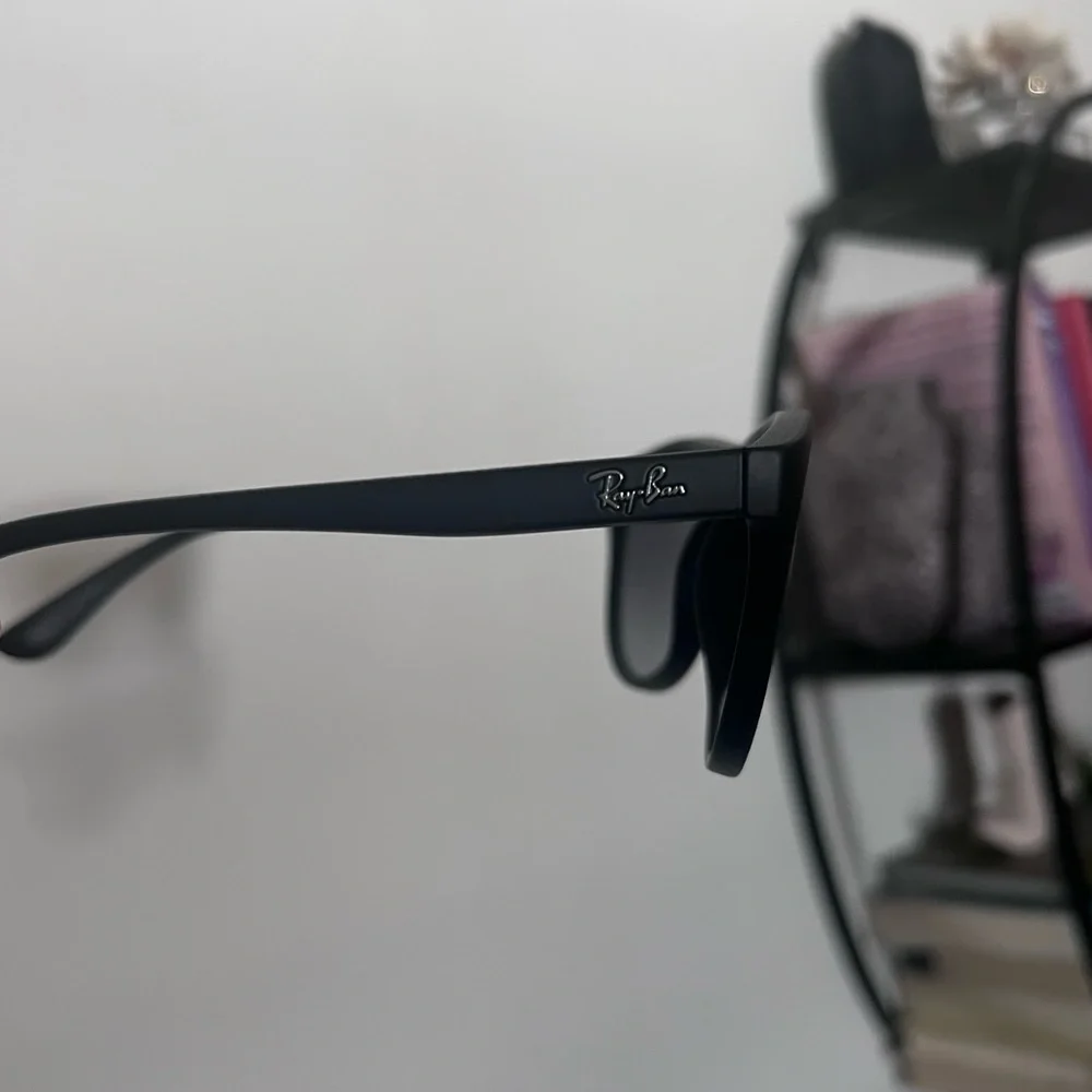 Authentic Ray Bans - Picture 4 of 6